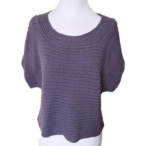 DESIGN HISTORY SHORT SLEEVE SWEATER SIZE MEDIUM